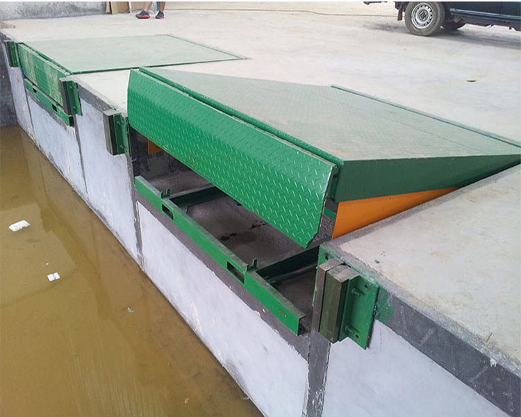 桂林集装箱登车桥